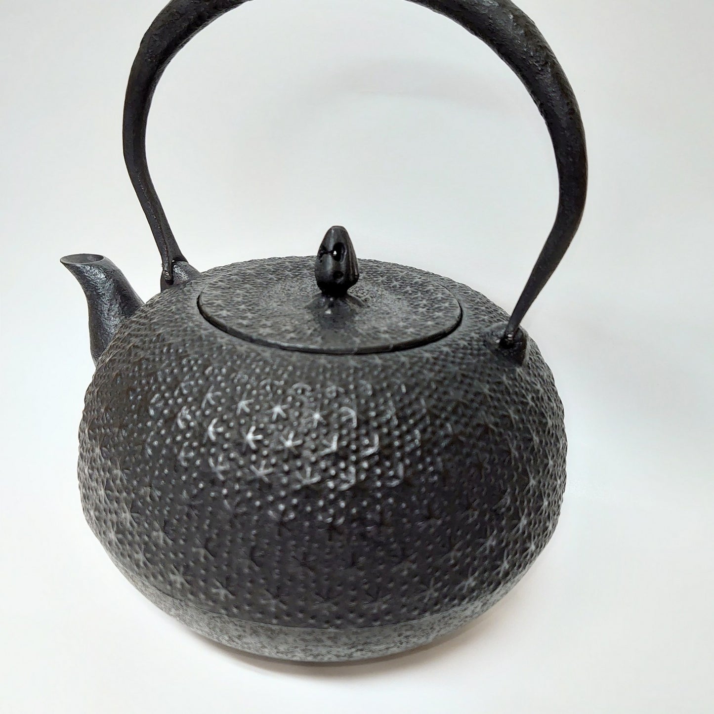 Nambu-Ironware Futon Style (Hon-Kikkō)