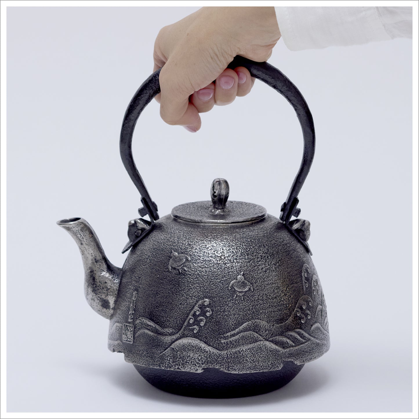 Nambu-Ironware Nambu Style (Namichidori) Premium Sand Iron
