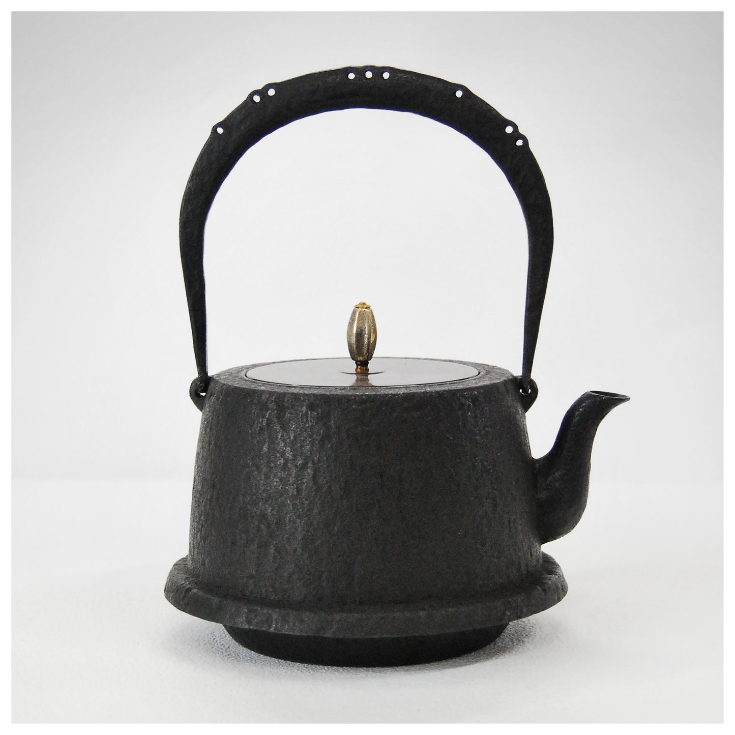 Nambu-Ironware Shingata-Style (Hada)